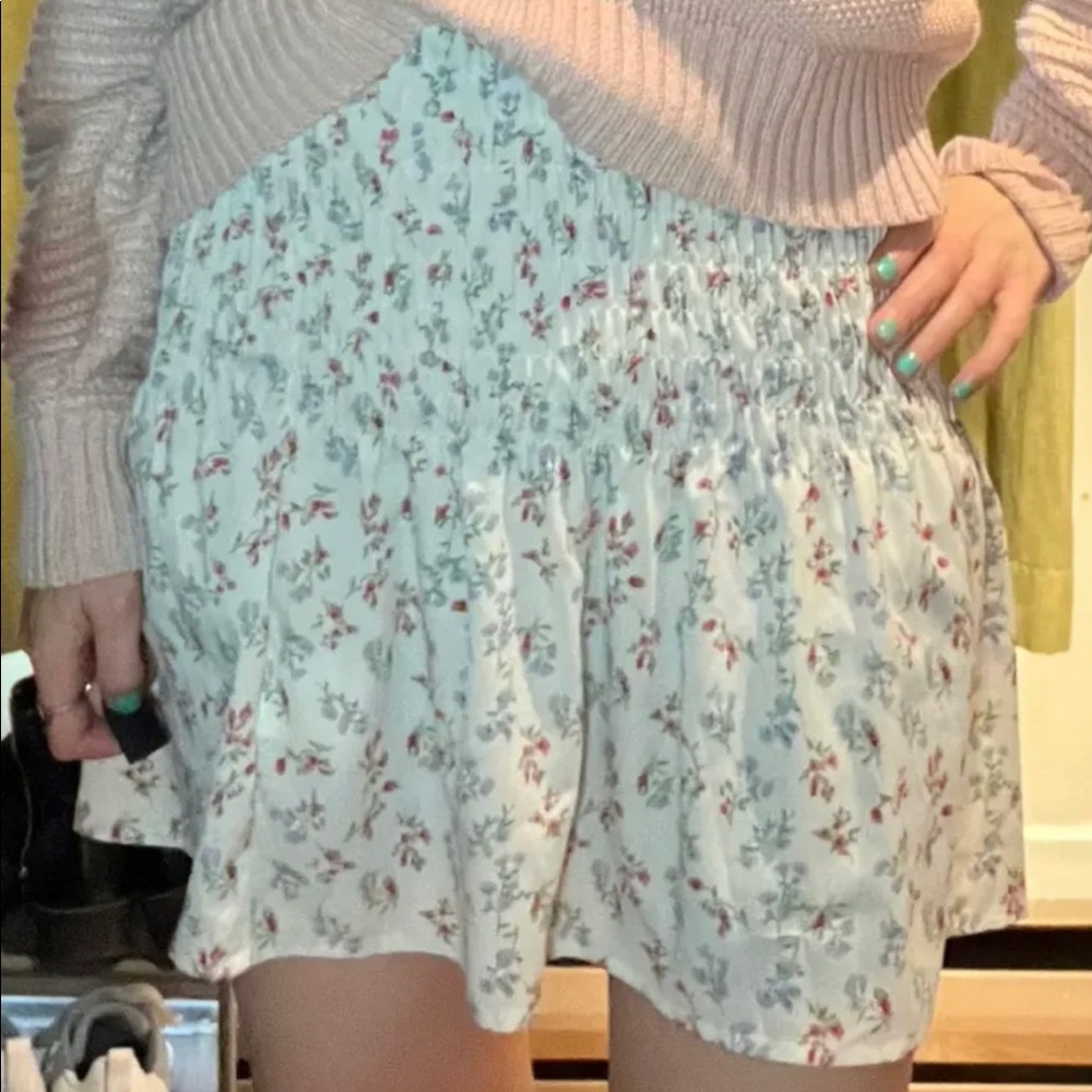 Flower skirt - Picture 3 of 10